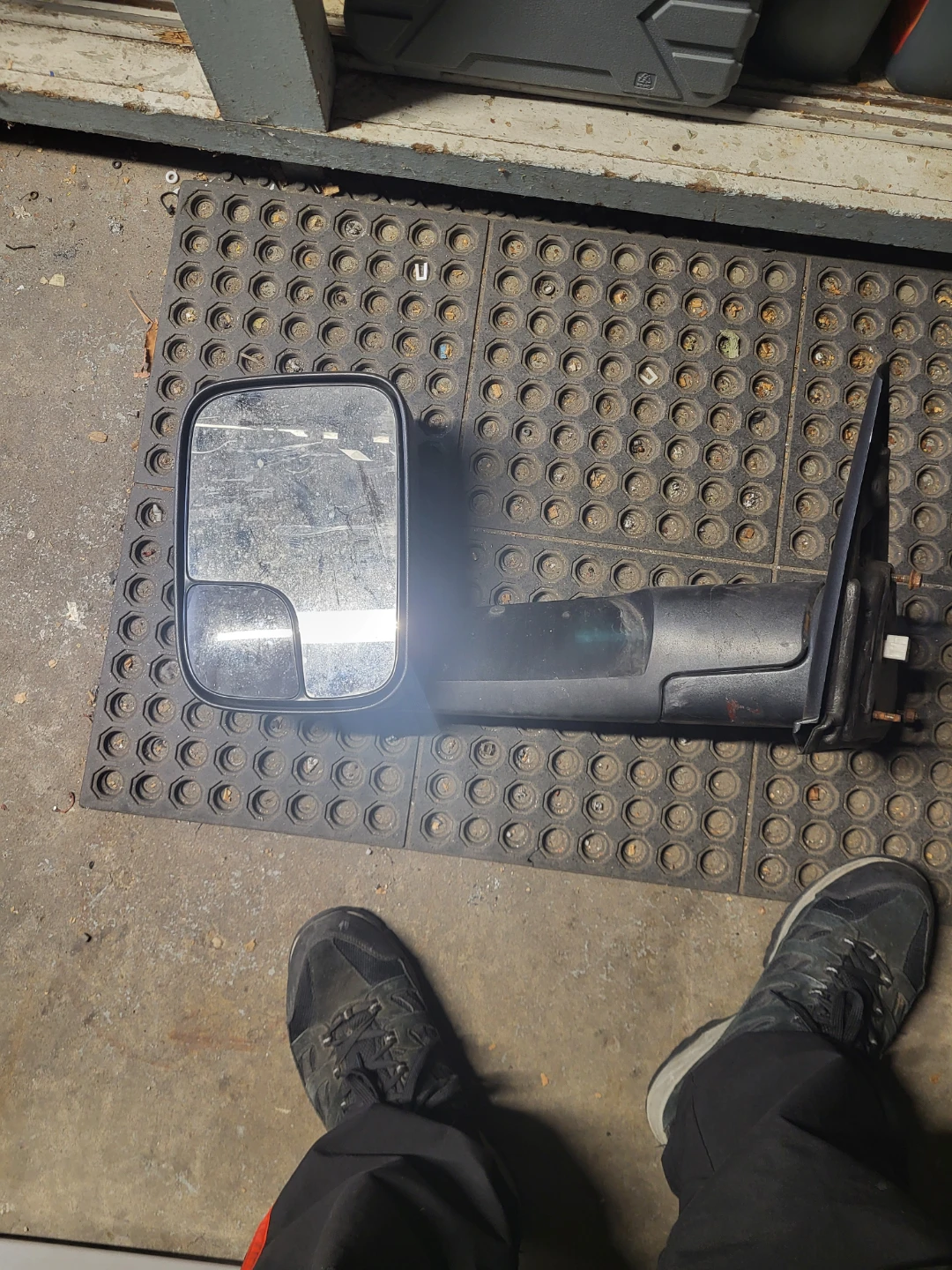 Drivers side heated tow Mirror - Black