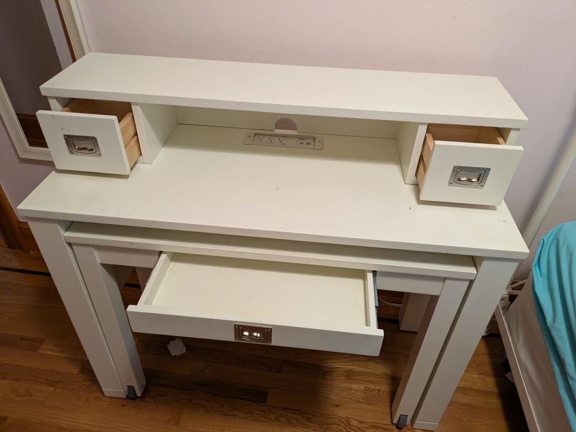 White Desk with Drawers - photo 3