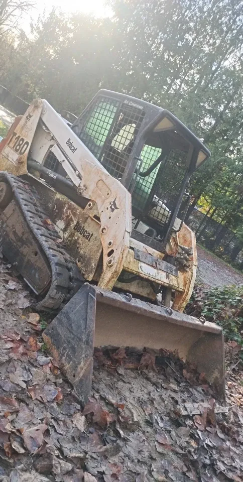 Bobcat T180 Skid Steer Loader image indicator(3)