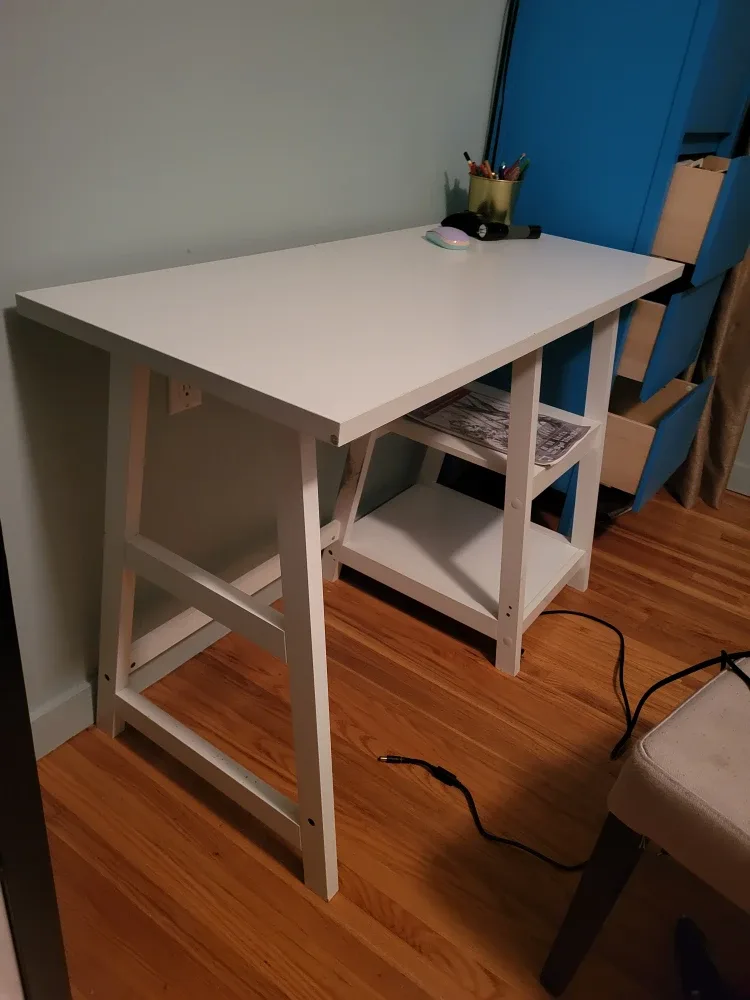 White Desk with Shelves image indicator(3)