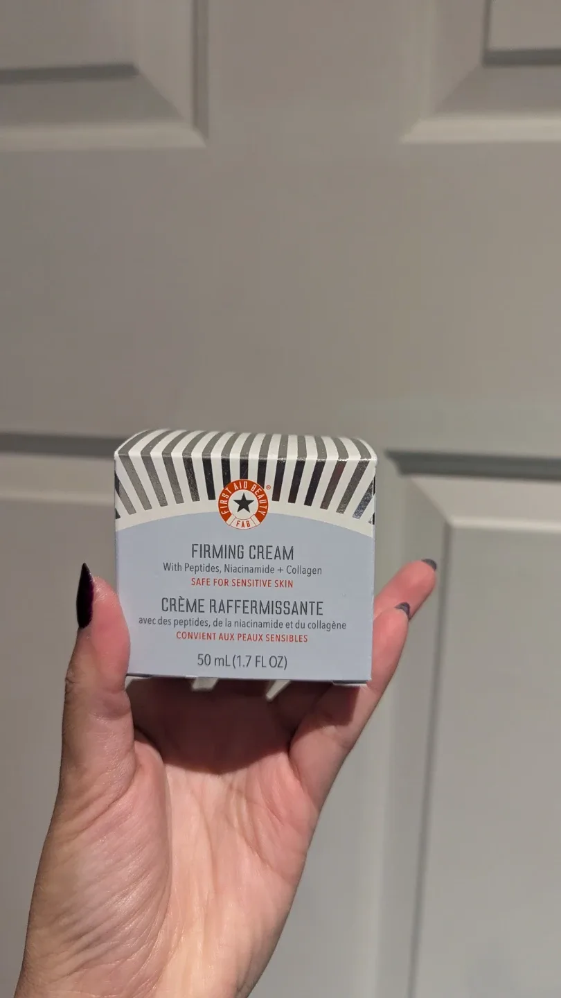 First Aid Beauty Skincare Set image indicator(3)