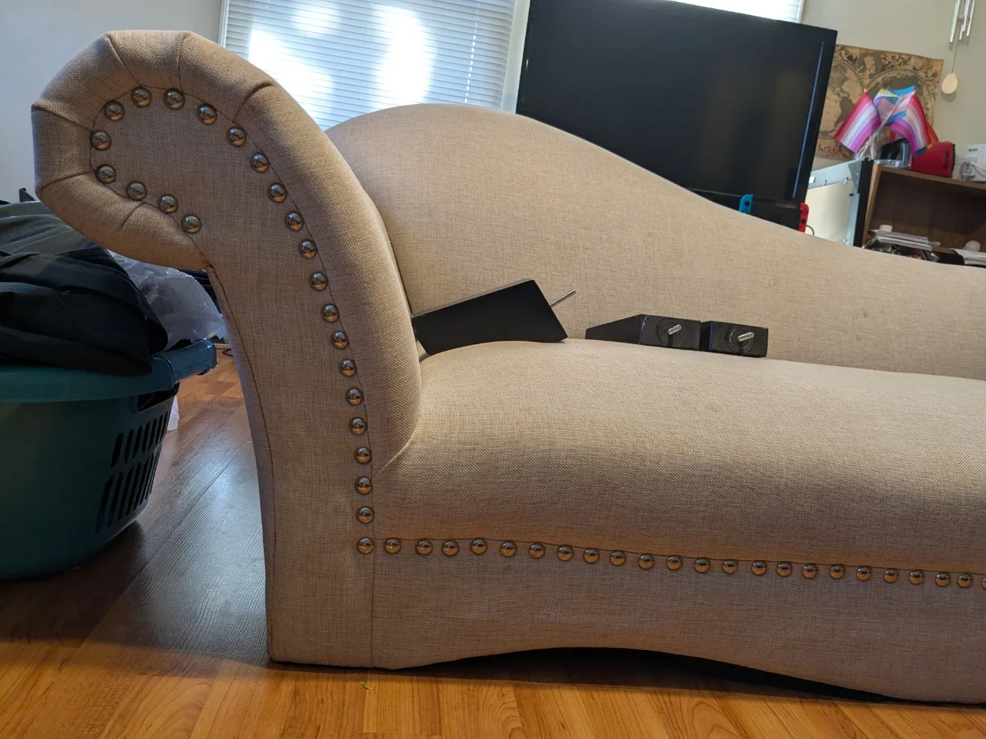 Bush Furniture Jazlyn Chaise Lounge - Beige image indicator(3)