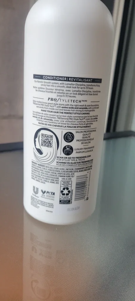 TRESemmé Keratin Smooth Conditioner 828 mL image indicator(2)