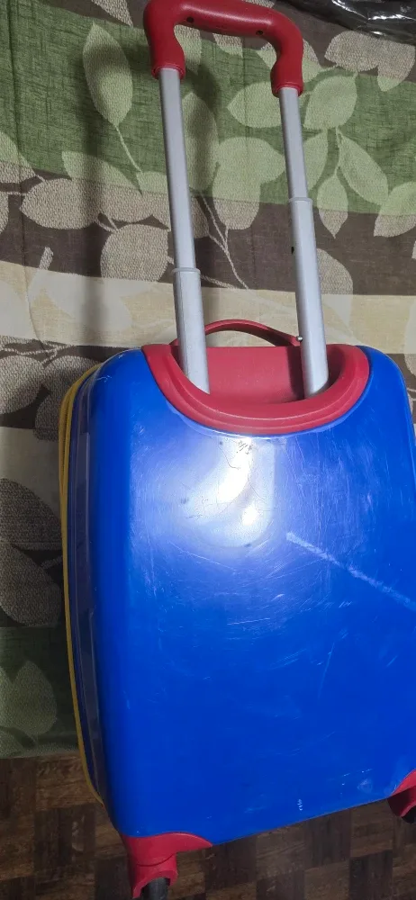 Superman 'Man of Steel' Rolling Suitcase image indicator(4)