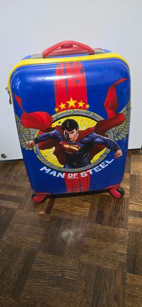 Superman 'Man of Steel' Rolling Suitcase image indicator(5)