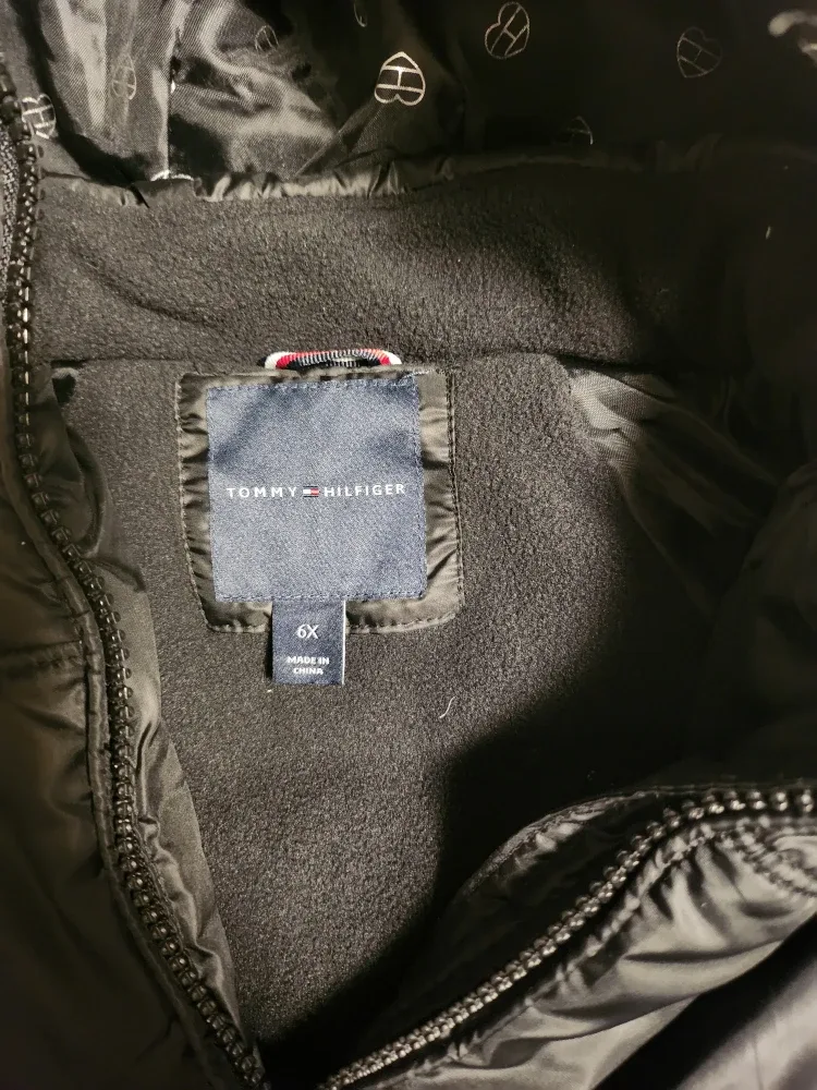 Tommy Hilfiger Black Puffer Jacket - Size 6X image indicator(3)