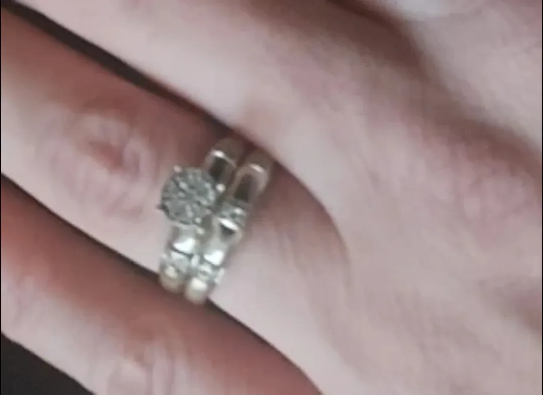 Wedding & Engagement 10k white gold Ring Set image indicator(7)