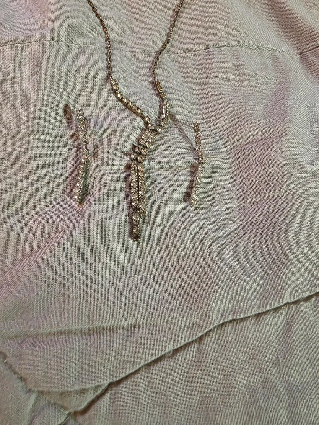 Rhinestone Necklace and Earring Set image indicator(4)