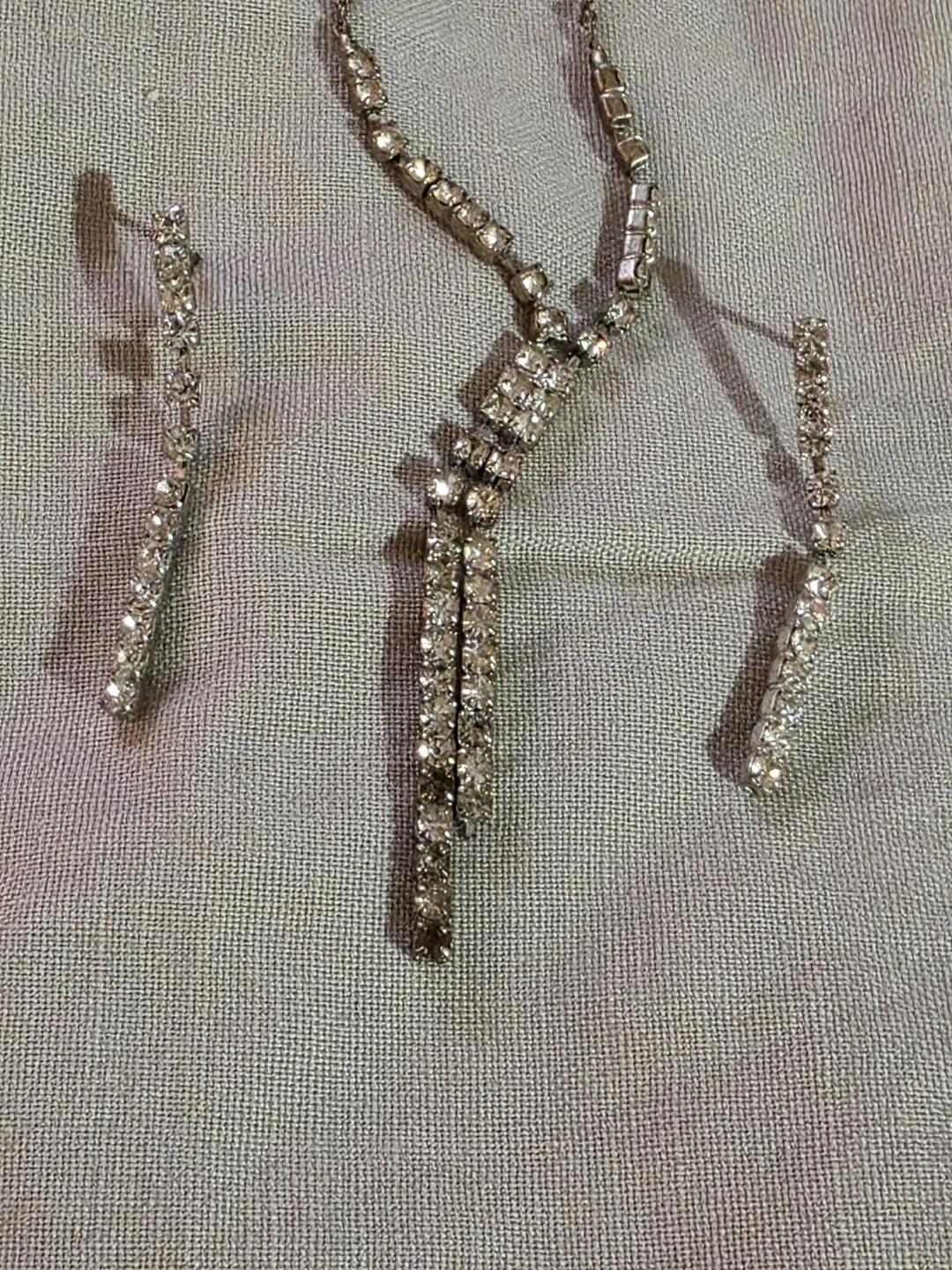Rhinestone Necklace and Earring Set 🏆