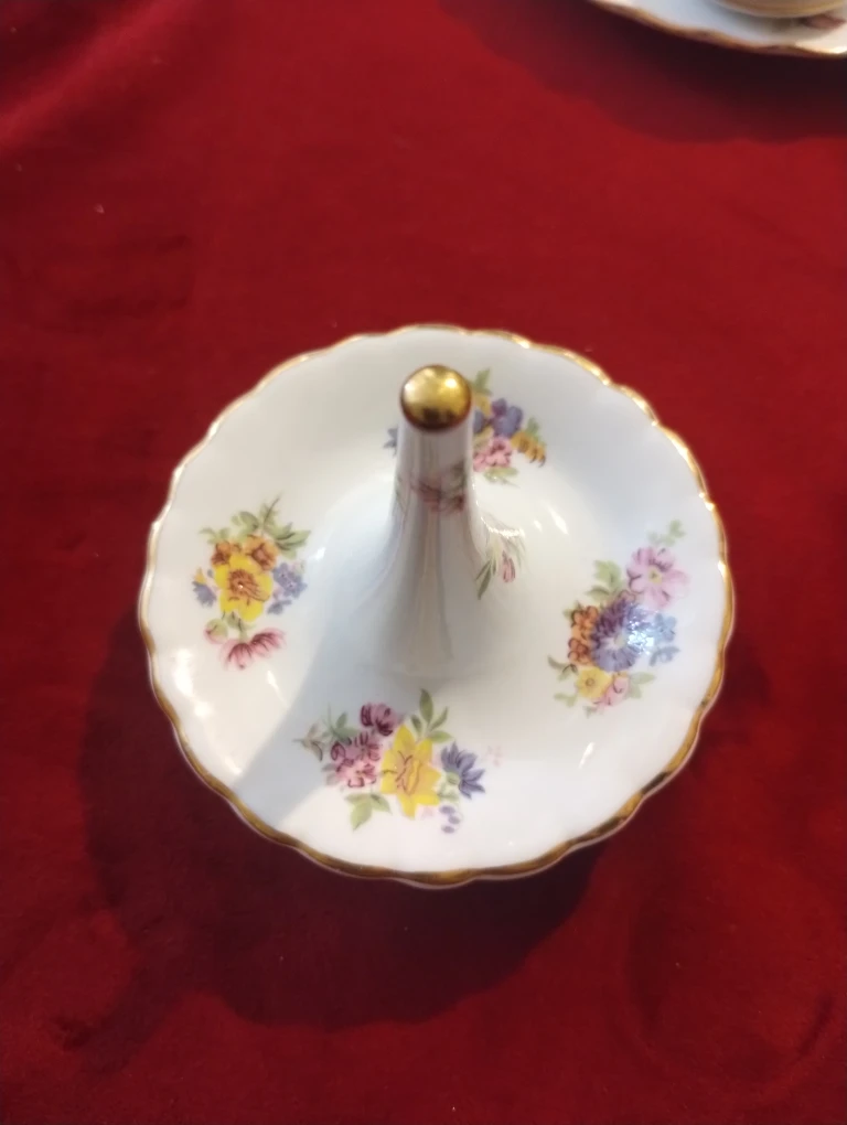 Small Vintage Floral Tea Set - photo 5