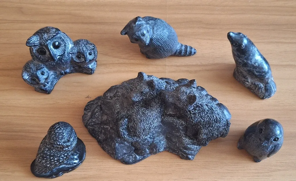 Set of 6 Vintage Wolf Original Animal Figurines