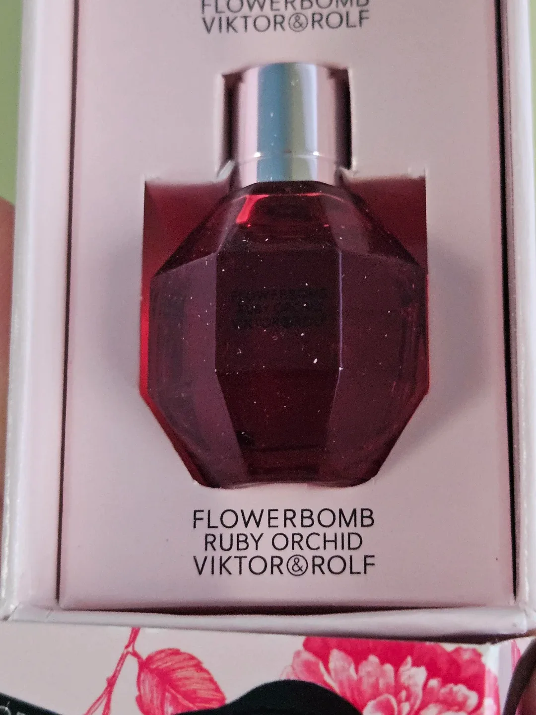 Viktor&Rolf Flowerbomb Miniature Set image indicator(2)
