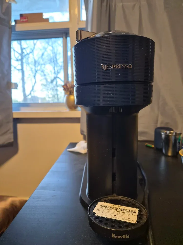 Nespresso Vertuo Next Coffee Machine image indicator(2)