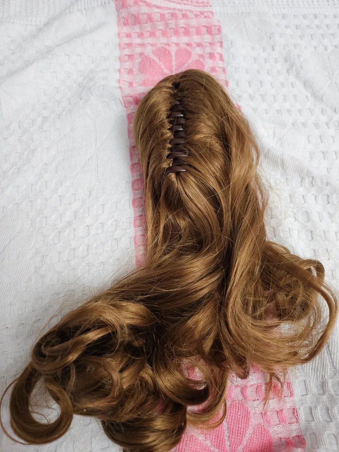 👩Brown Claw Clip in Hair Extension image indicator(3)