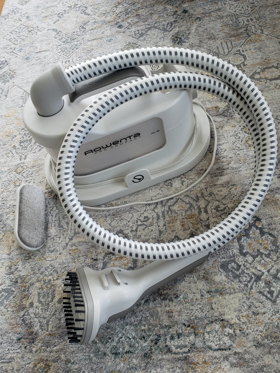 Rowenta Pro Compact Garment Steamer