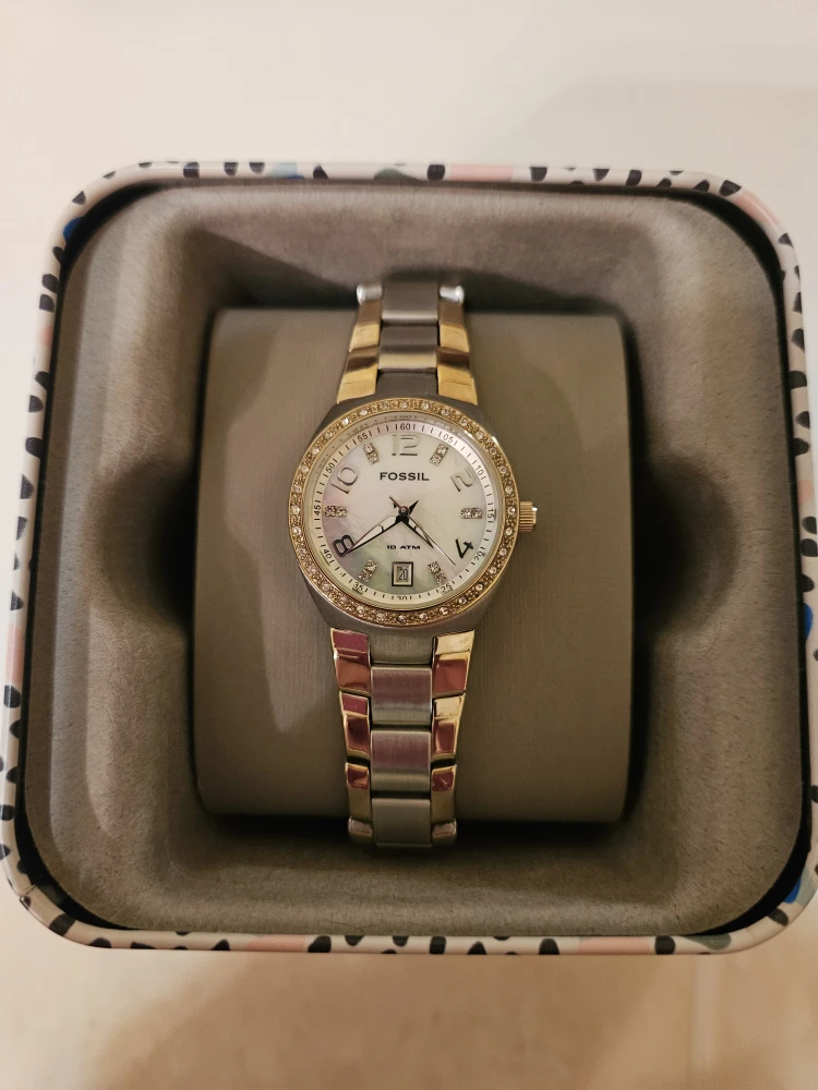 Fossil ES4302 Ladies' Watch - Like New! - photo 2