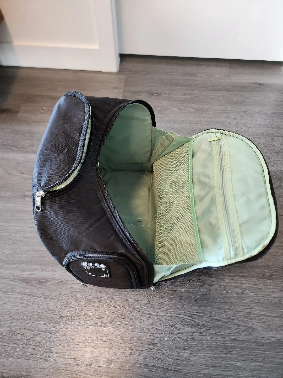 Samsonite Rolling Cosmetic/Tote Bag - Black image indicator(5)