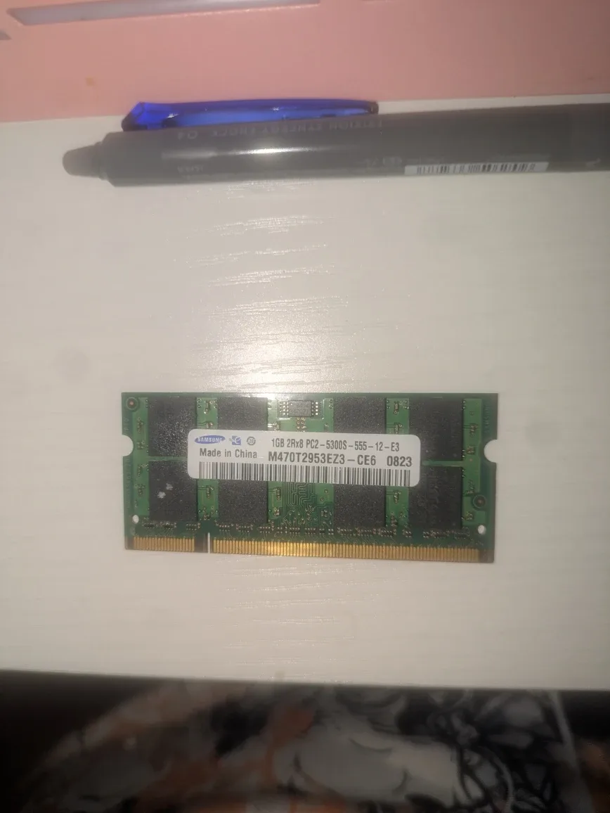 Samsung 1GB 2Rx8 PC2-5300S-555-12-E3 Memory image indicator(4)