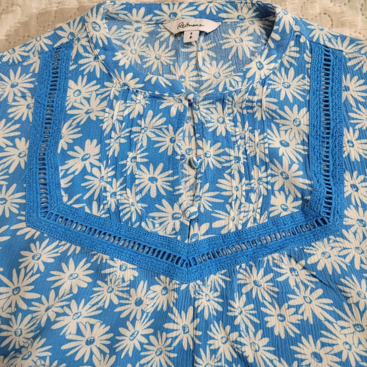 Ladies Size Small Top - photo 4