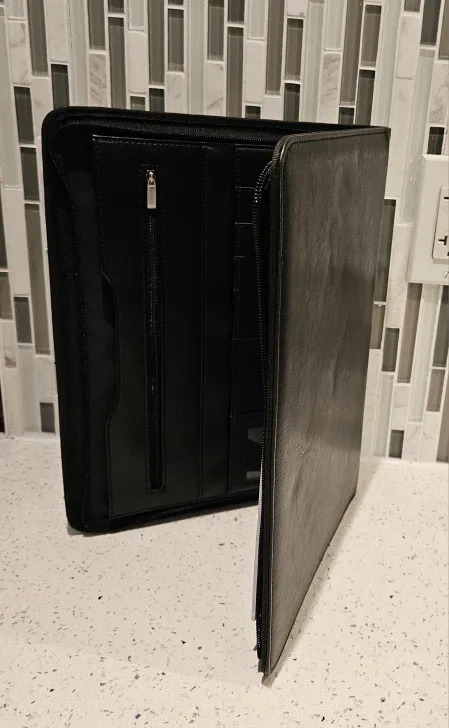 Bugatti Black  Portfolio / Padfolio image indicator(4)