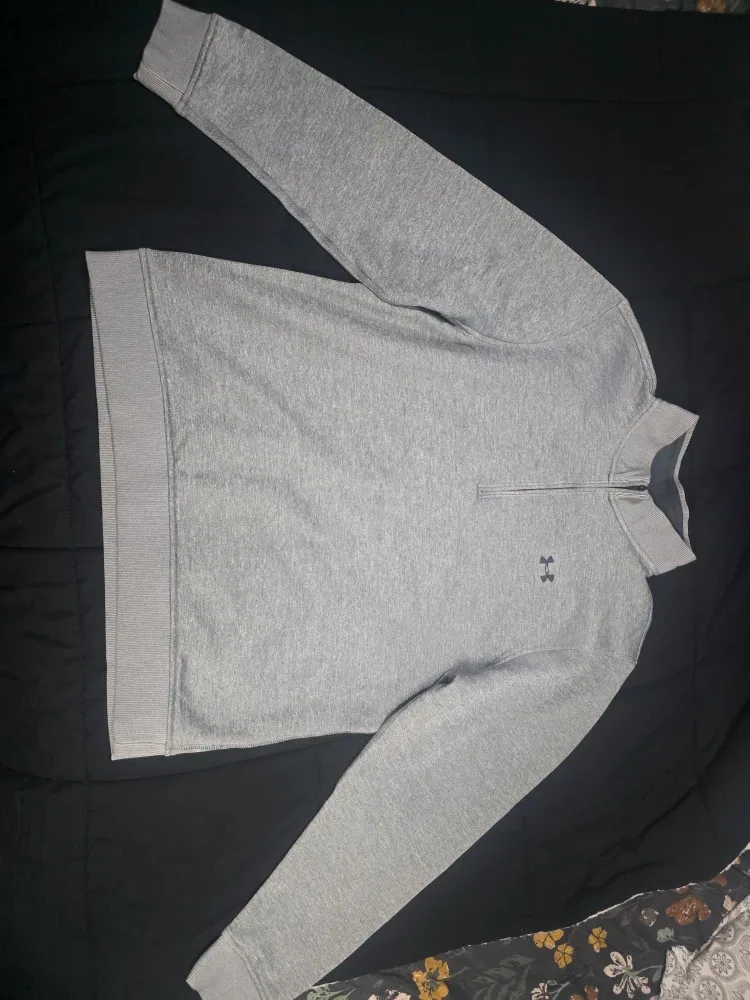 Under Armour Gray 1/4 Zip Pullover XL image indicator(7)
