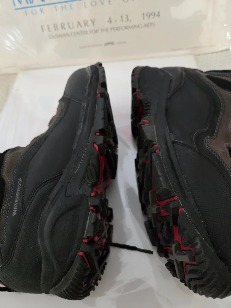 Columbia Hiking Boots - Men's Size 13 image indicator(9)