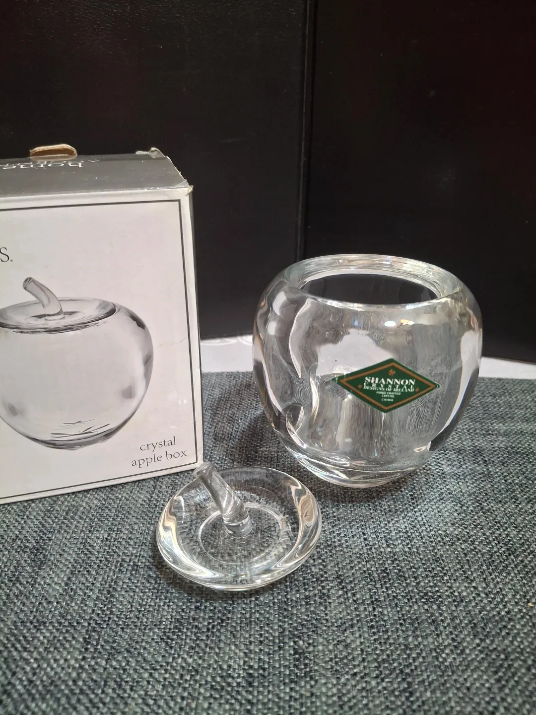 Shannon Crystal Apple Box image indicator(3)