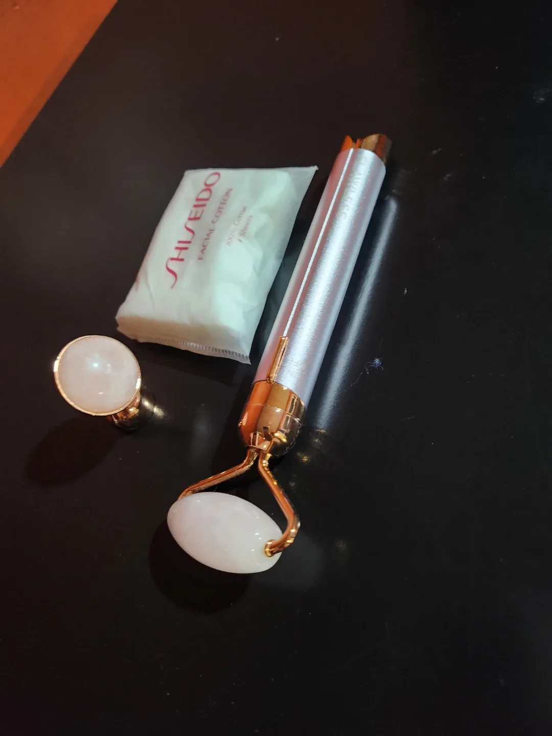 Shiseido Facial Cotton & Face Roller