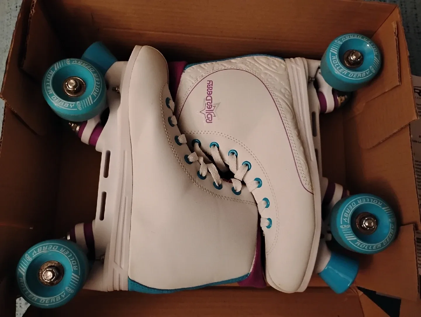ROLLER DERBY ROLLER STAR 600 QUAD SKATES, WOMEN'S SIZE 8 thumbnail