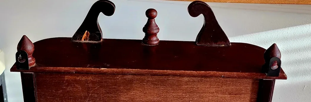 Wooden Display Cabinet image indicator(3)