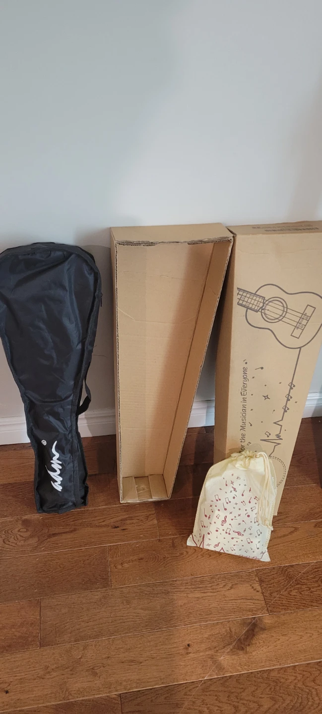 Aklot Ukulele with Case - photo 2