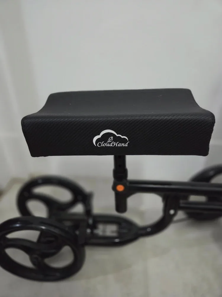 CloudHand Knee Walker/Scooter, Black image indicator(4)