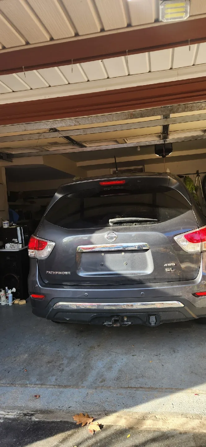 2014 Nissan Pathfinder SL image indicator(2)