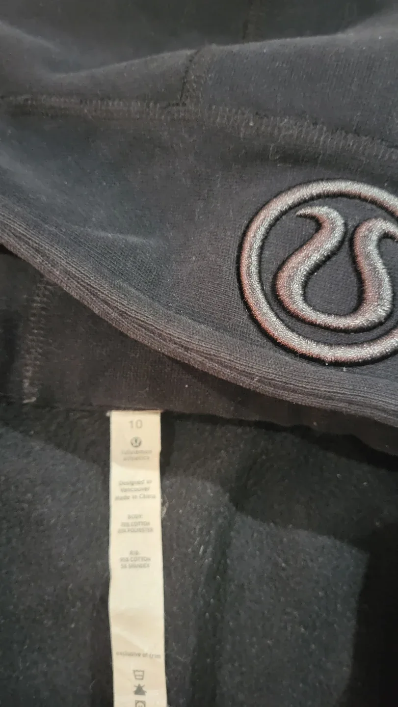 Lululemon Scuba Hoodie - Size 10 image indicator(2)