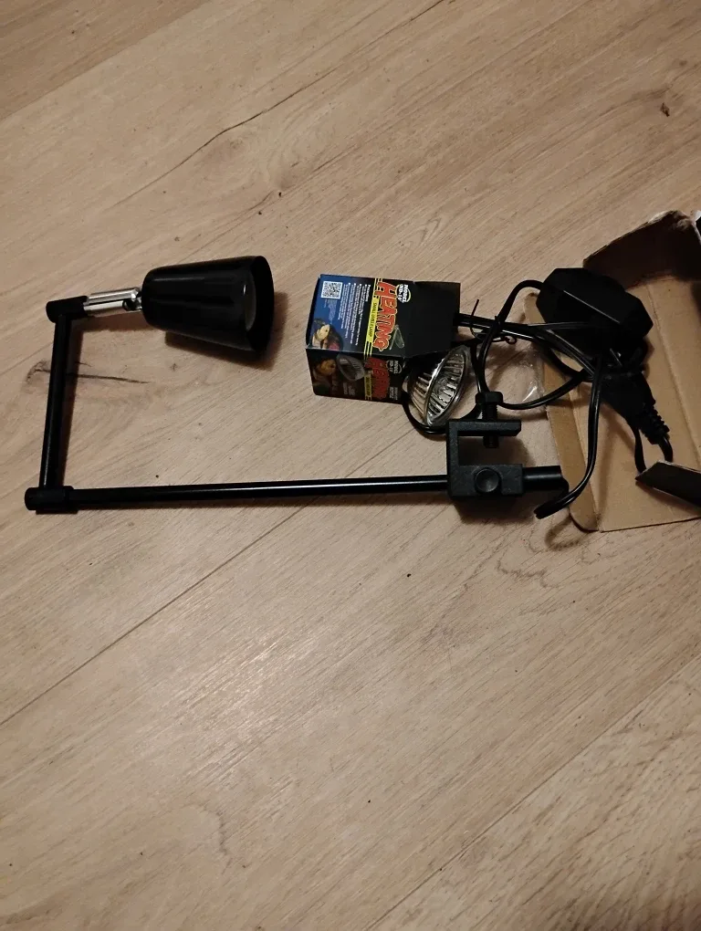 Nomoy Pet Aquarium Ceiling Lamp Holder image indicator(3)