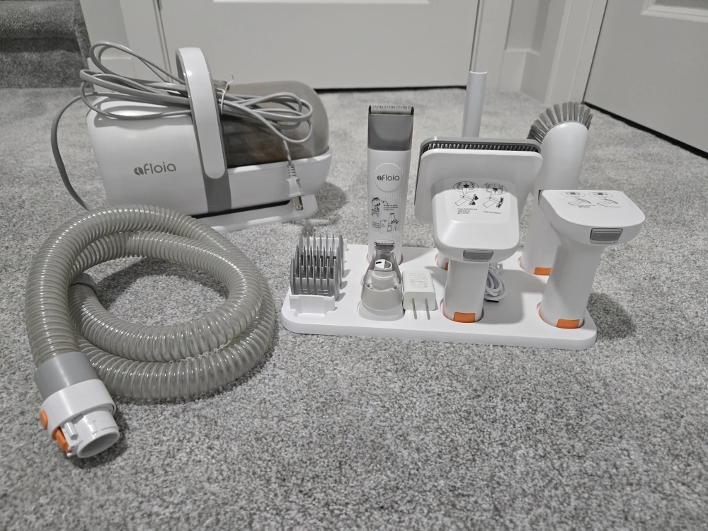 aFloia Dog Grooming Kit, Pet Grooming Vacuum, White