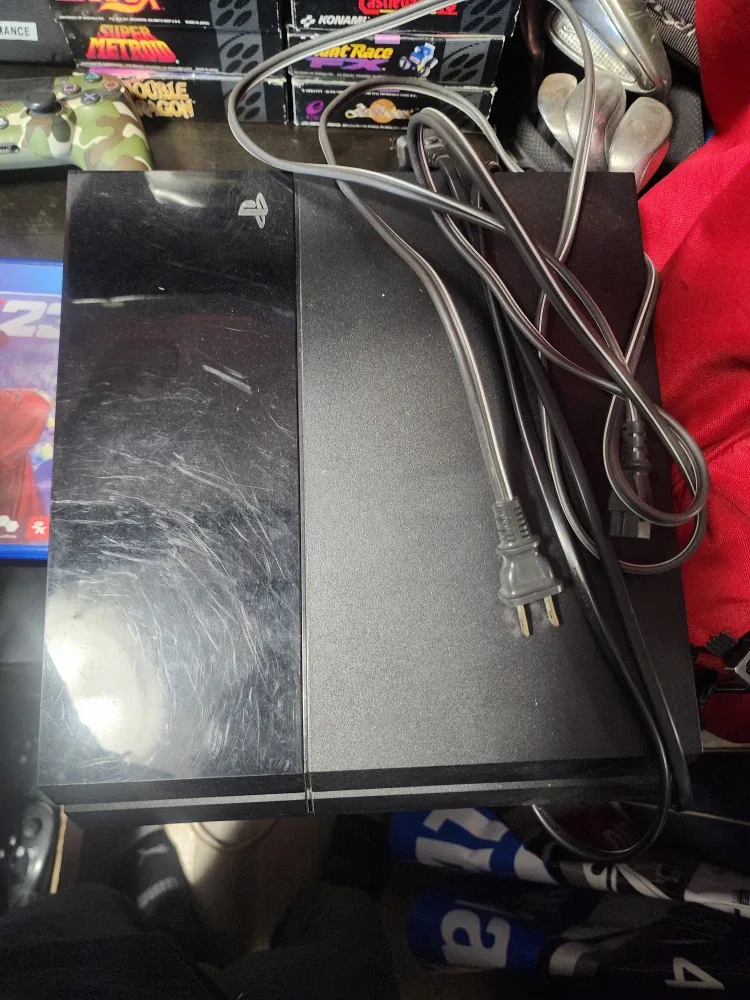 PlayStation 4 Console & Games image indicator(2)