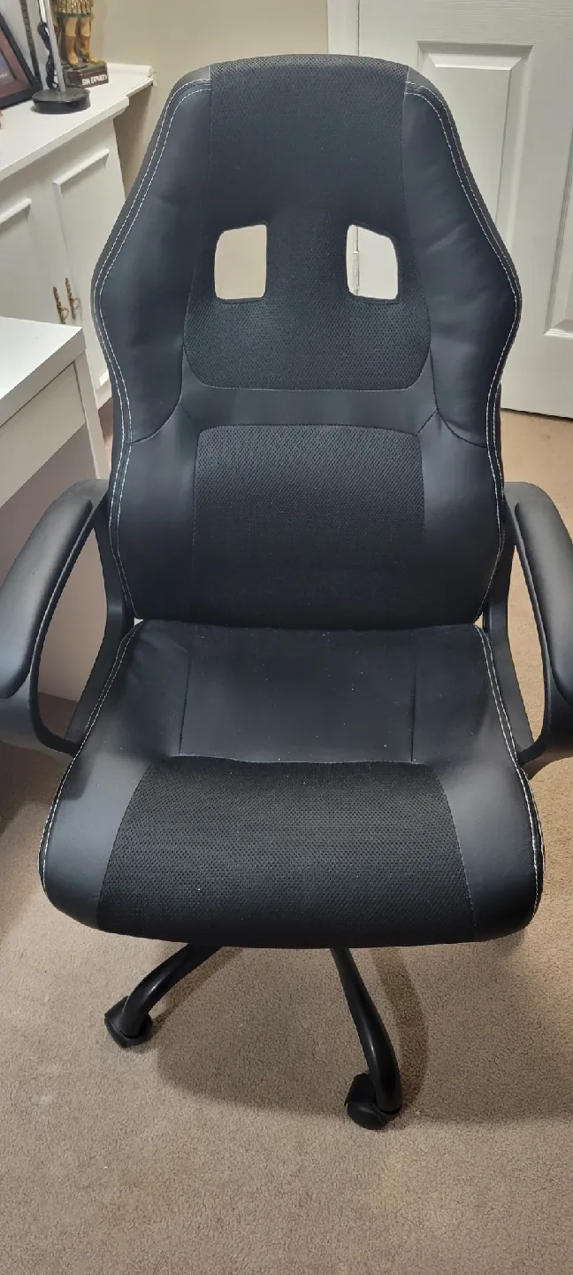 Black Gaming Chair image indicator(4)