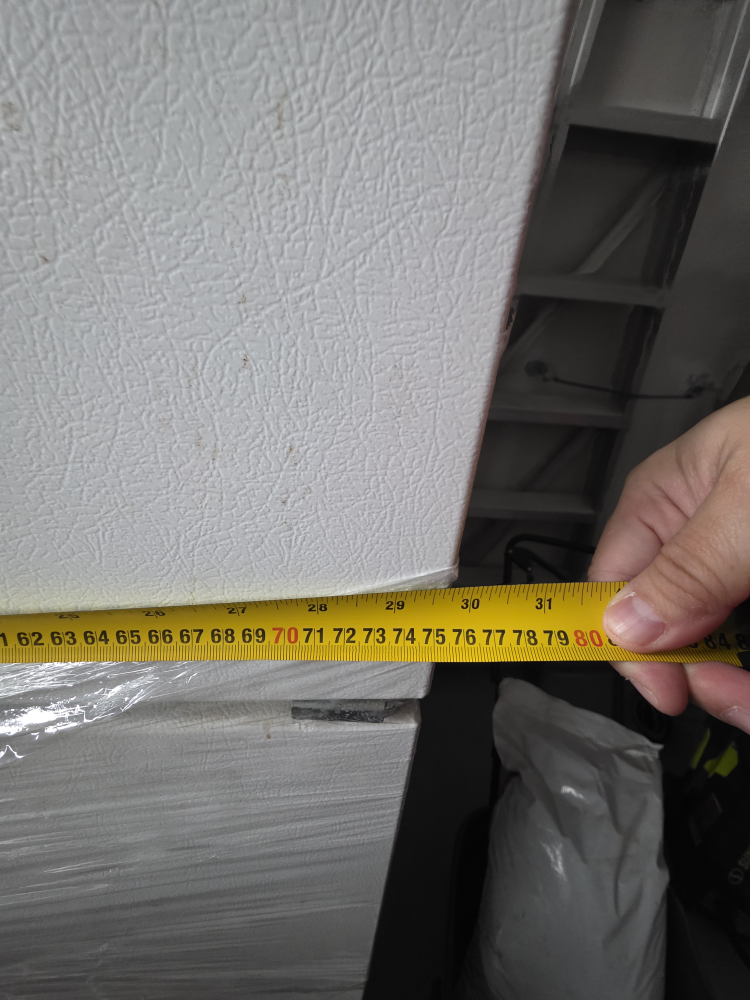 Whirlpool White Refrigerator - photo 2