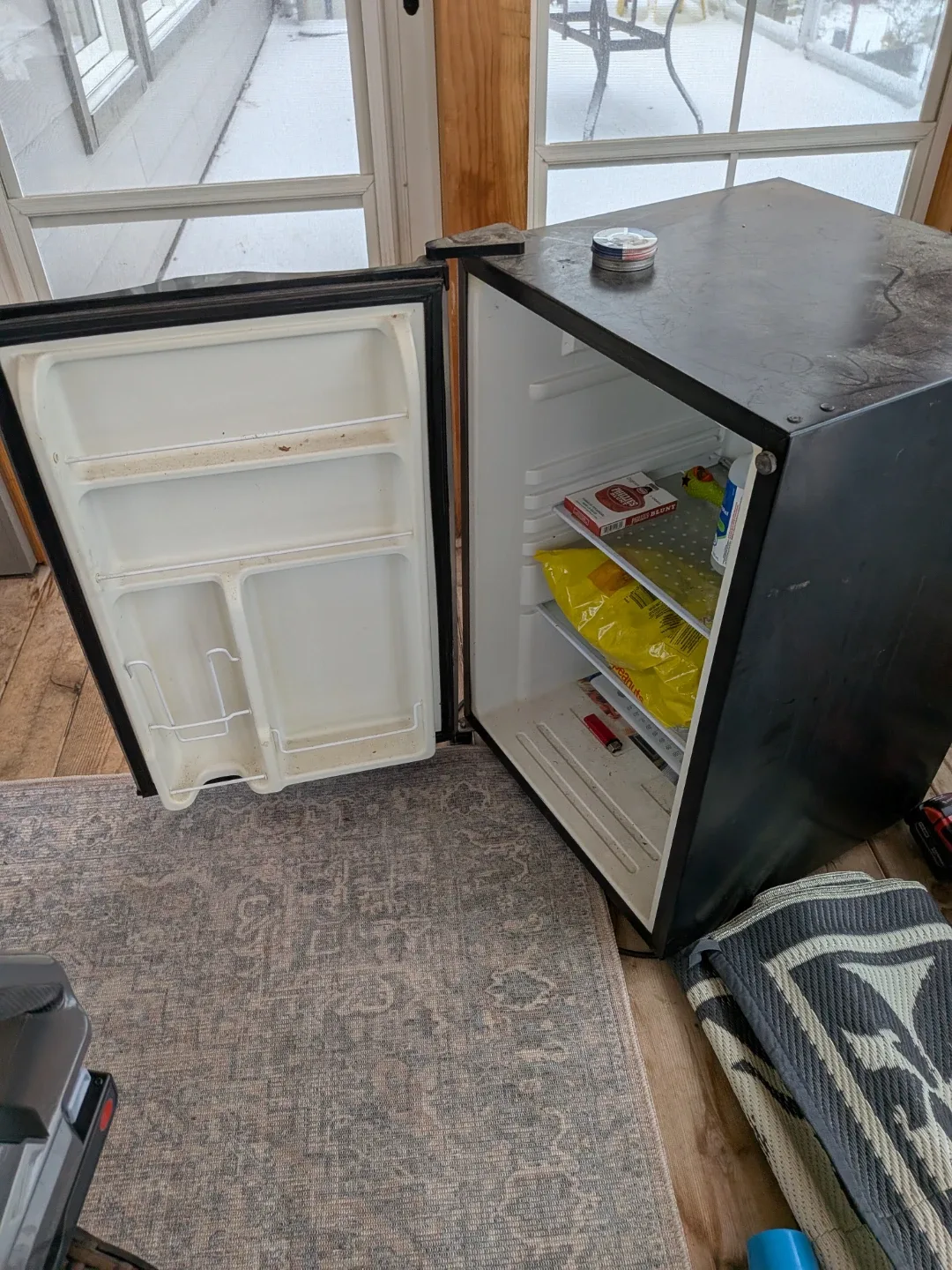 Igloo Compact Mini Fridge image indicator(2)