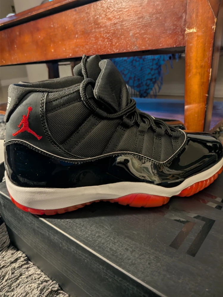Air Jordan 11 Retro Bred size 12