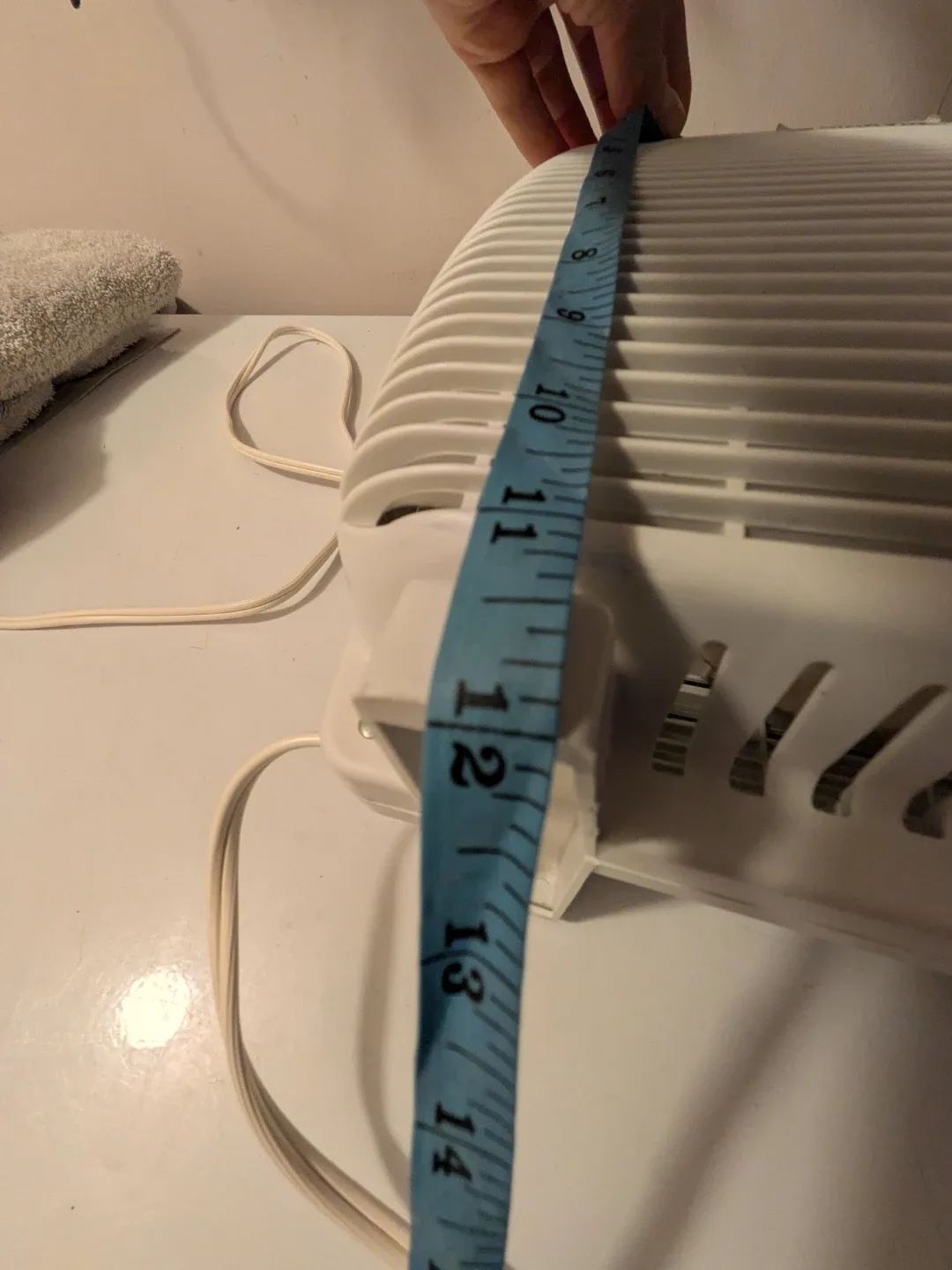 Marvin White Box Fan 9" x 12" image indicator(8)