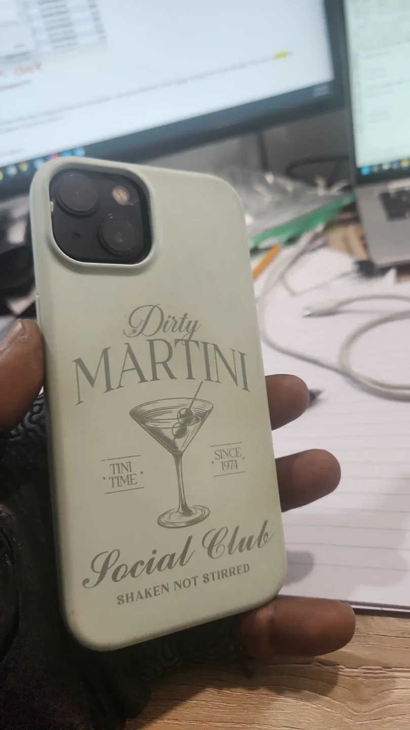 iPhone 13 -  84% BH minor crack at d back image indicator(2)