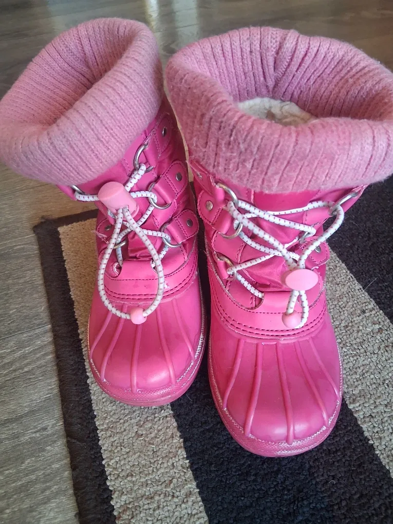 Free Serena Pink Winter Boots - Size 11 (Kids) image indicator(2)