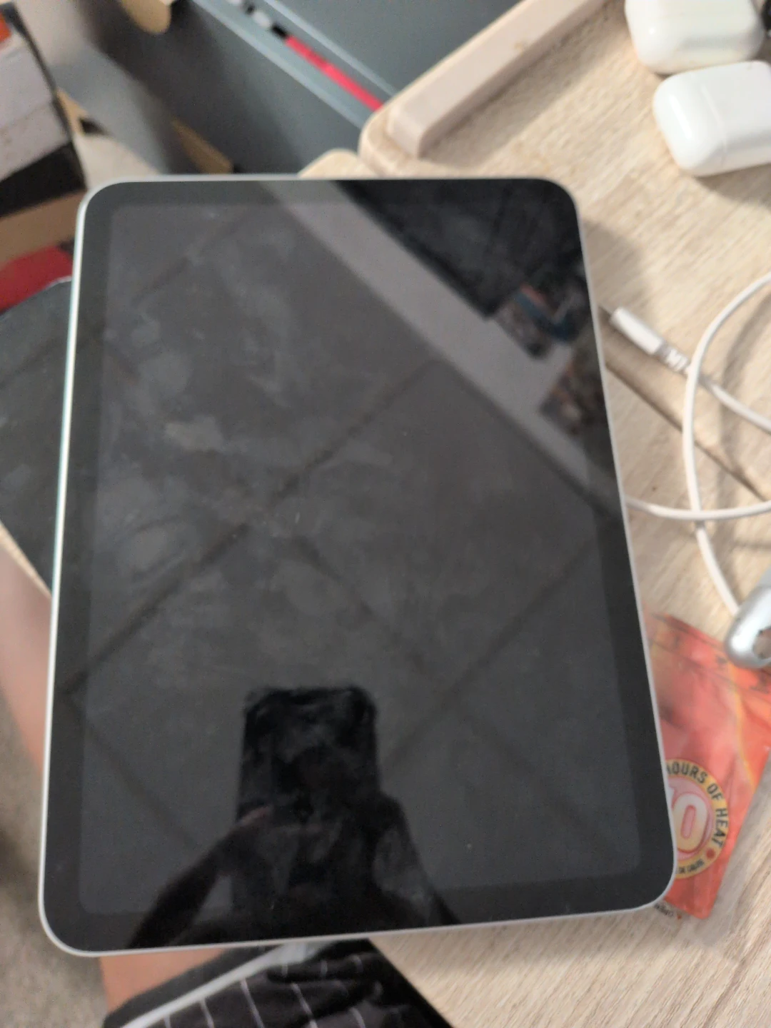 iPad ten gen FOR PARTS - photo 2