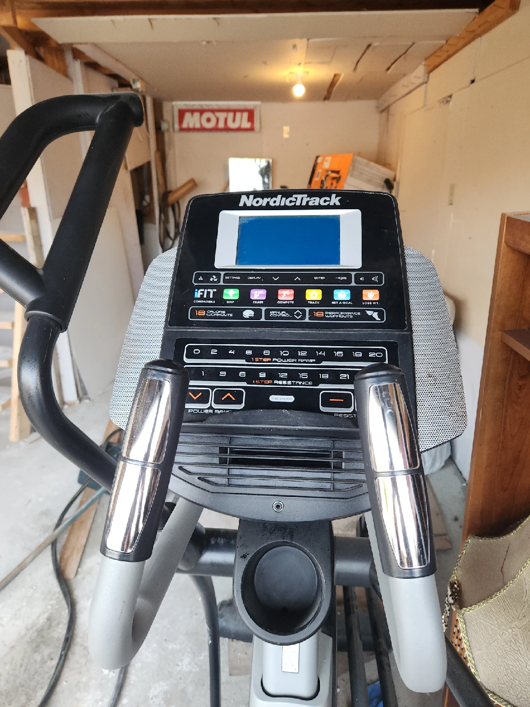 NordicTrack Elite 10.7 Elliptical - photo 2