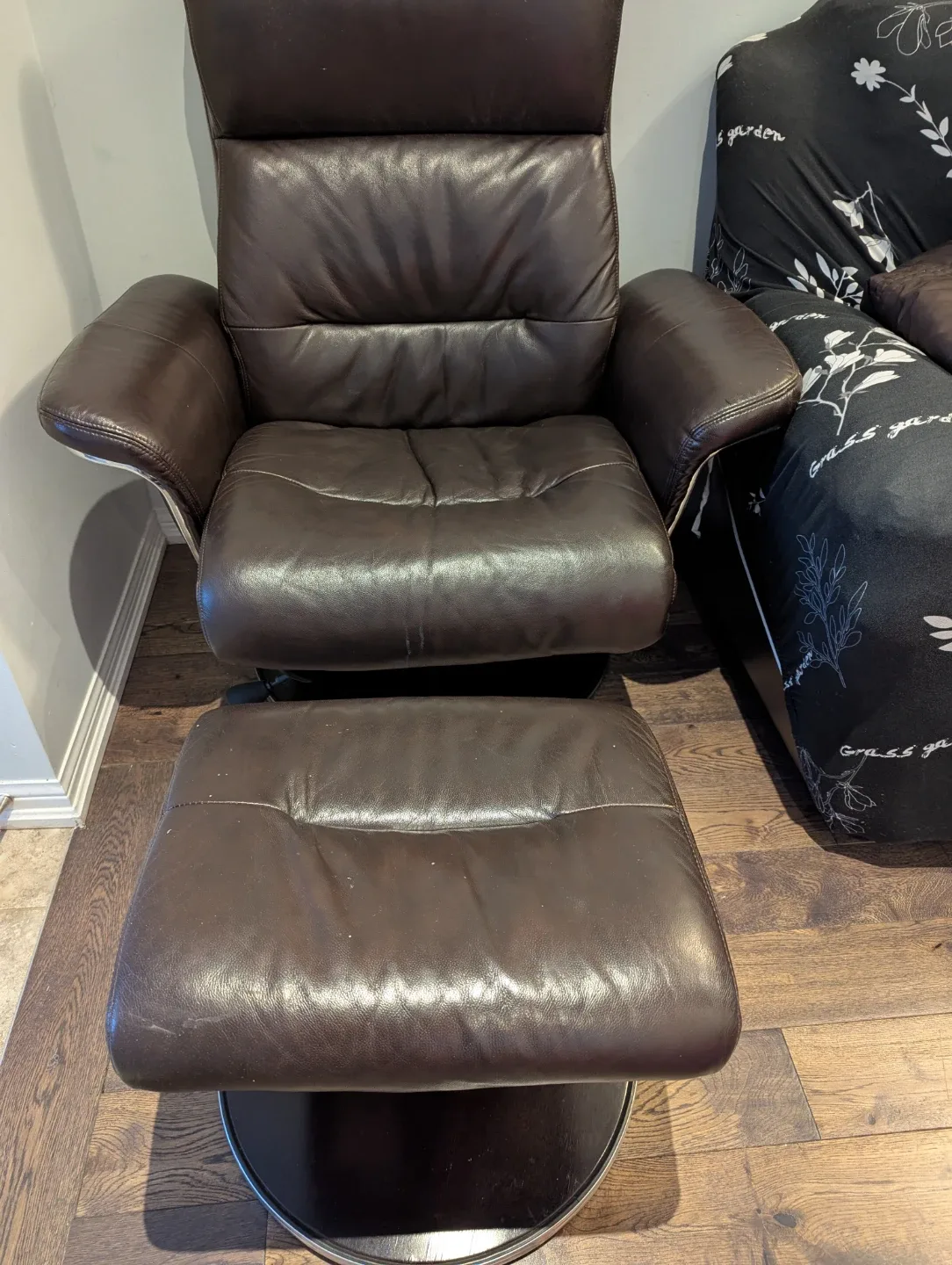 La-Z-Boy Brown Leather Recliner with Ottoman