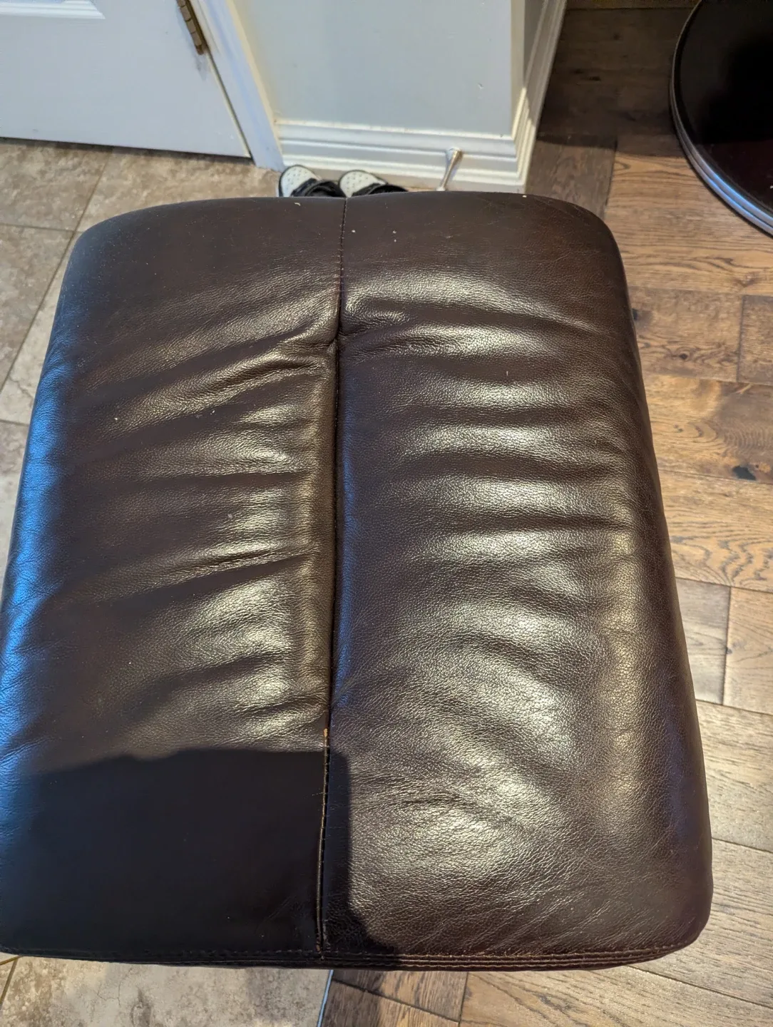 La-Z-Boy Brown Leather Recliner with Ottoman image indicator(5)