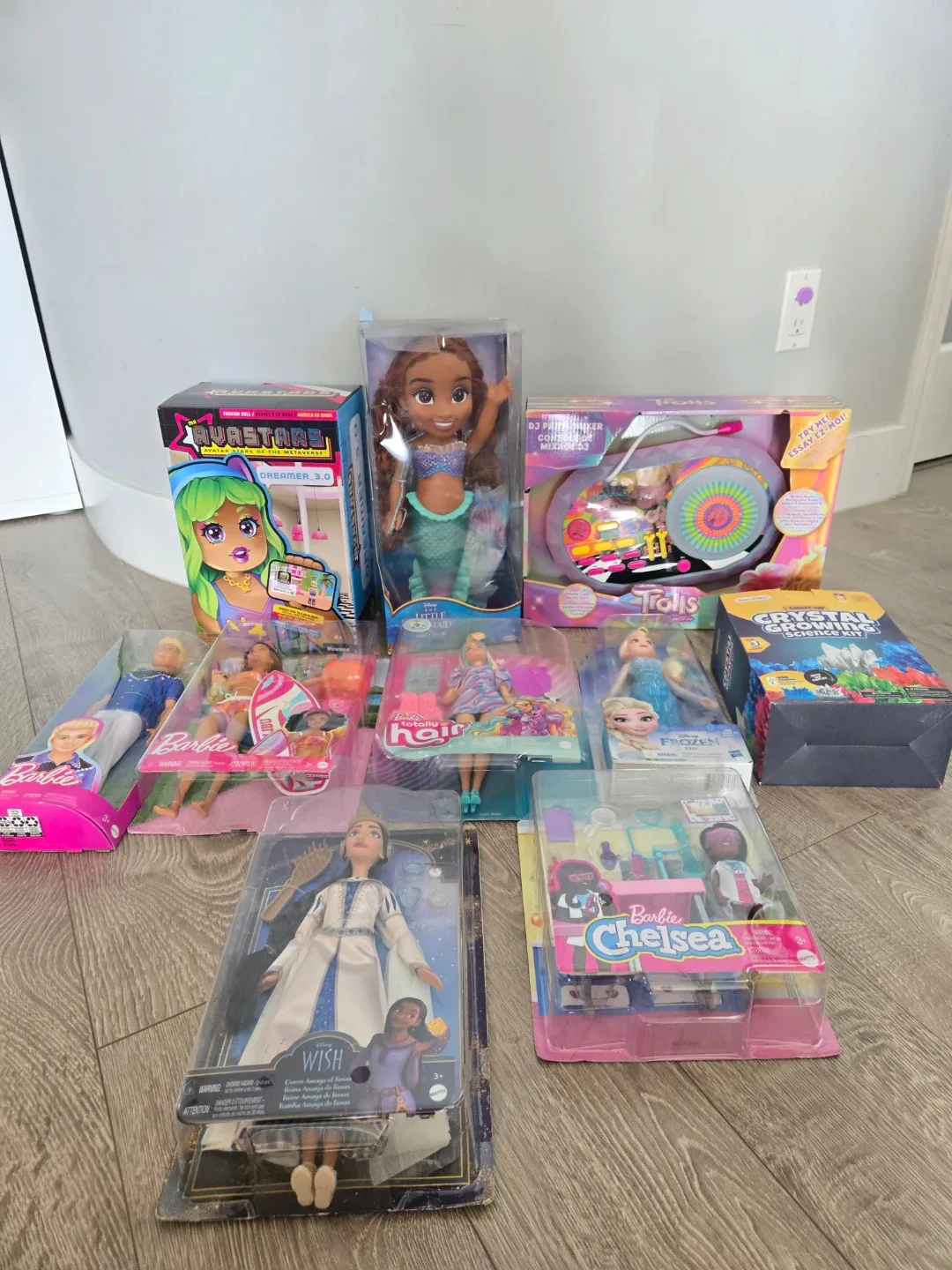 Brand new toys barbie dolls n xmas gifts image indicator(6)
