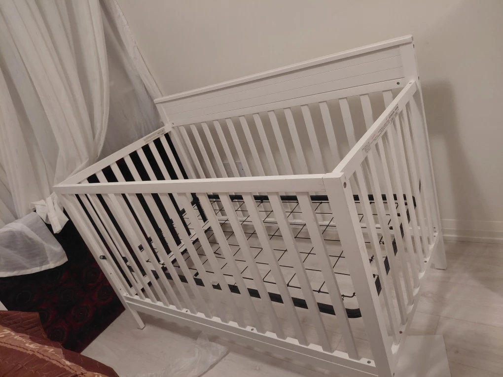 White Baby Crib - photo 2